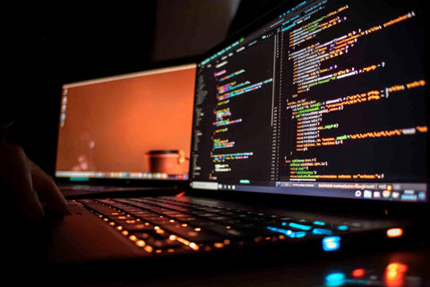 Picture of a Python Logo